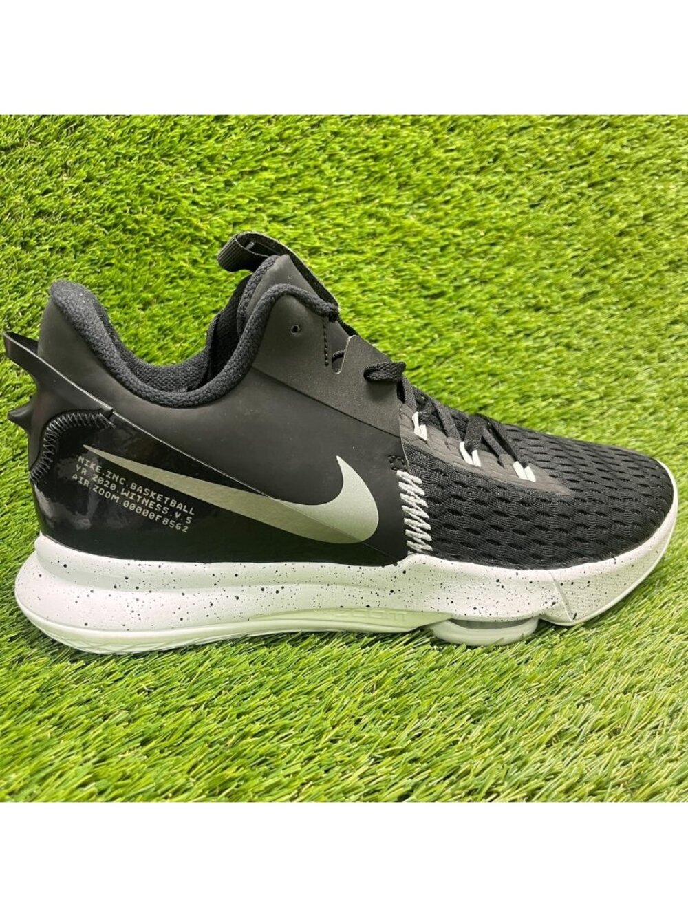 Nike Lebron Witness 5 Mens Size 14 Black White Running Basketball Shoes Sneakers